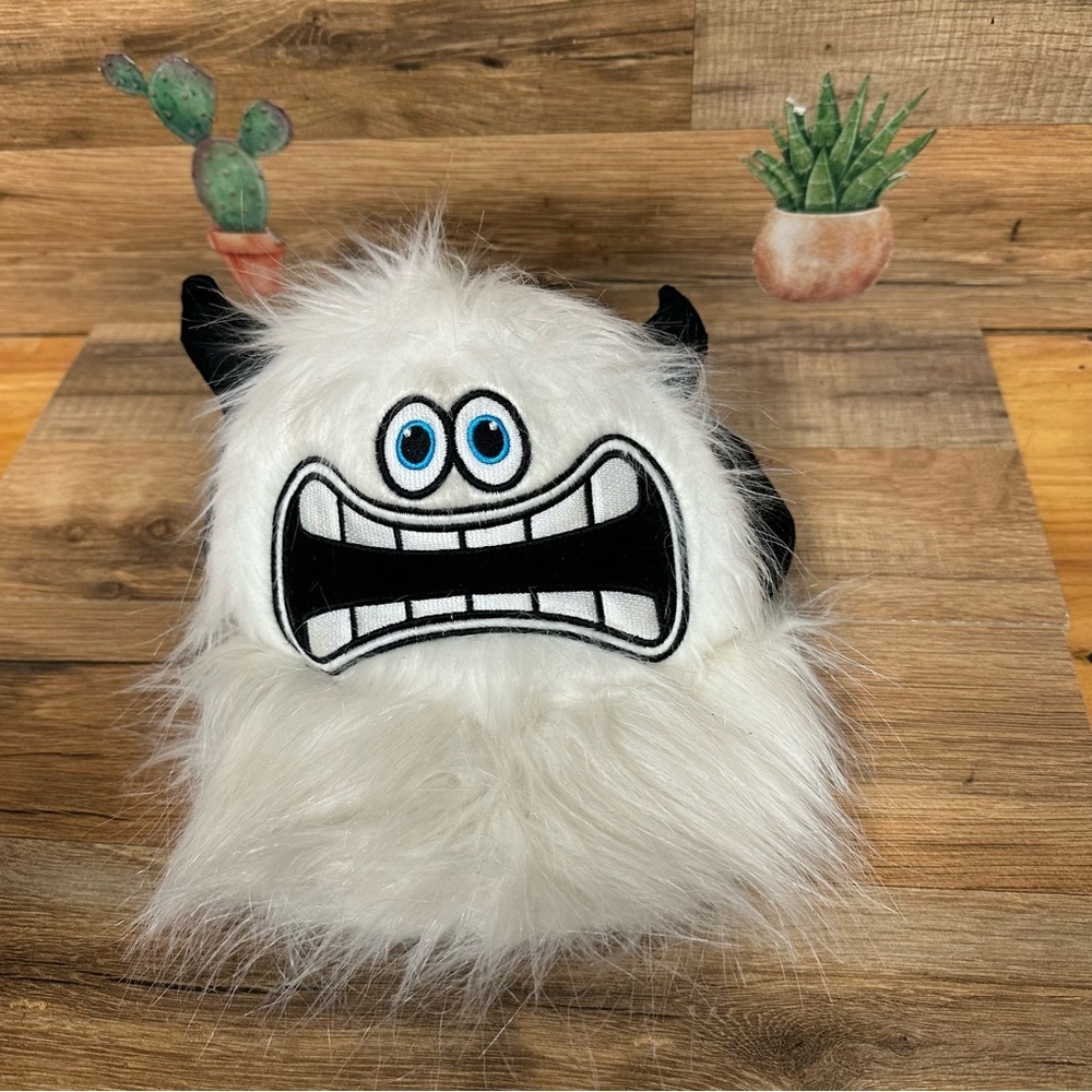 Abominable snowman Yeti kids hat fluffy fur - Picture 5 of 5